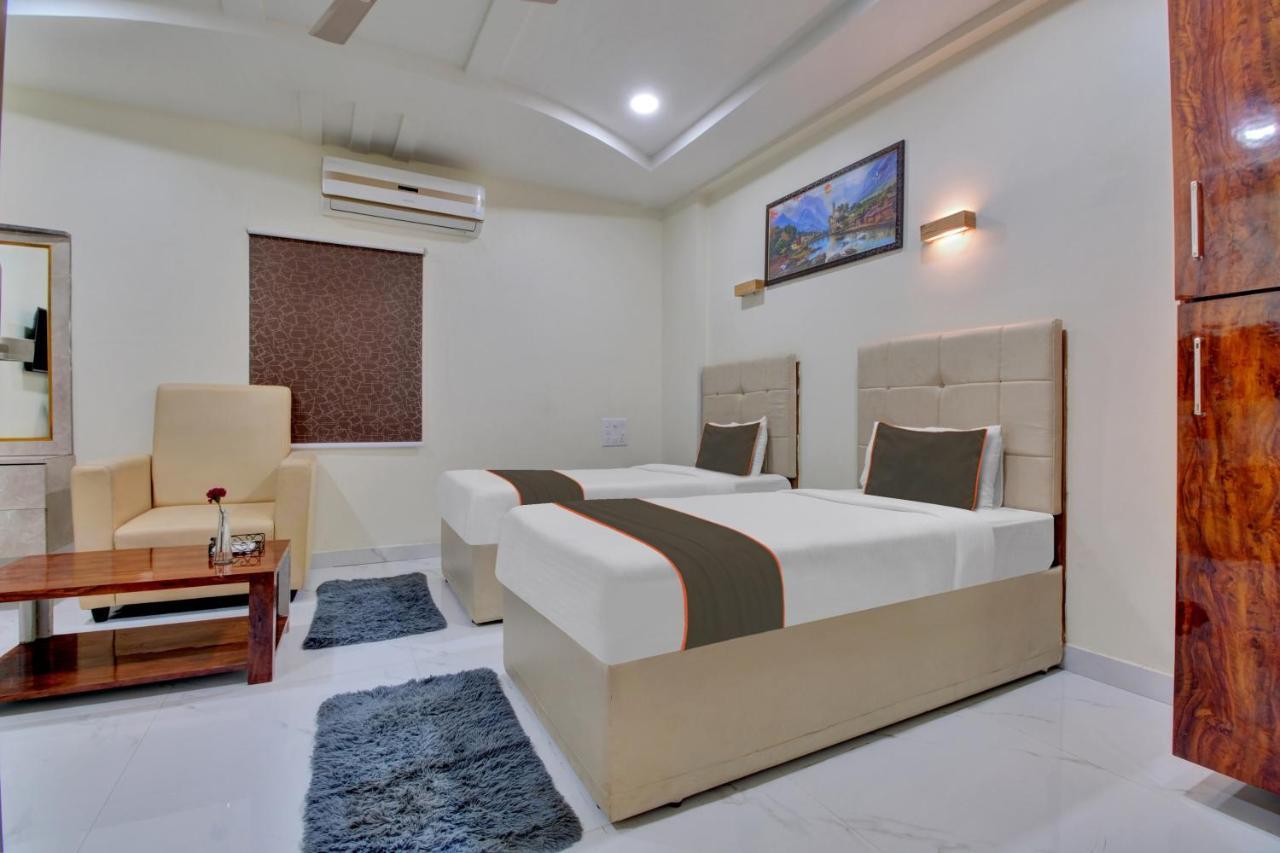 Collection O Hotel Mango Tree Khammam Экстерьер фото