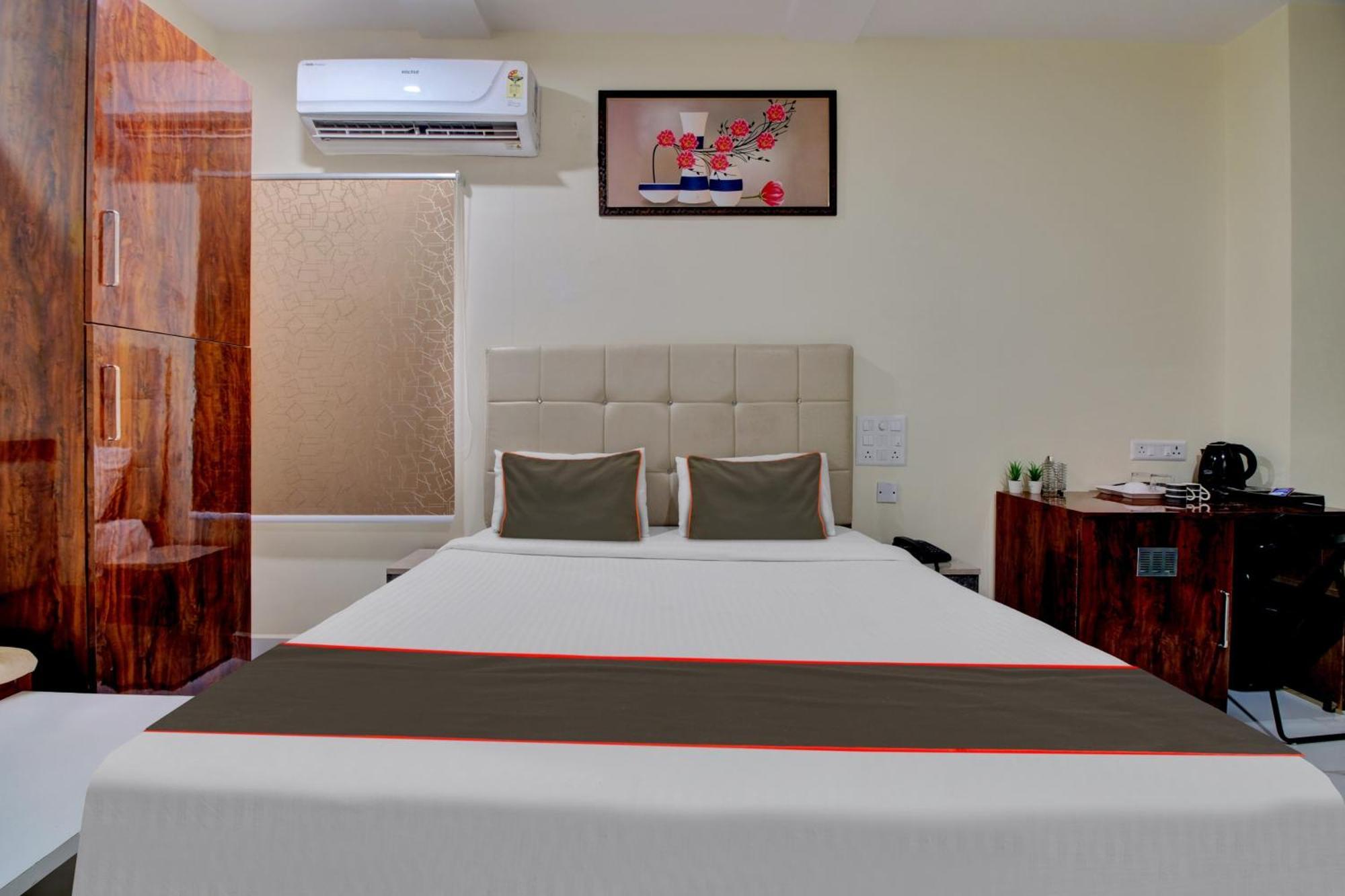 Collection O Hotel Mango Tree Khammam Экстерьер фото