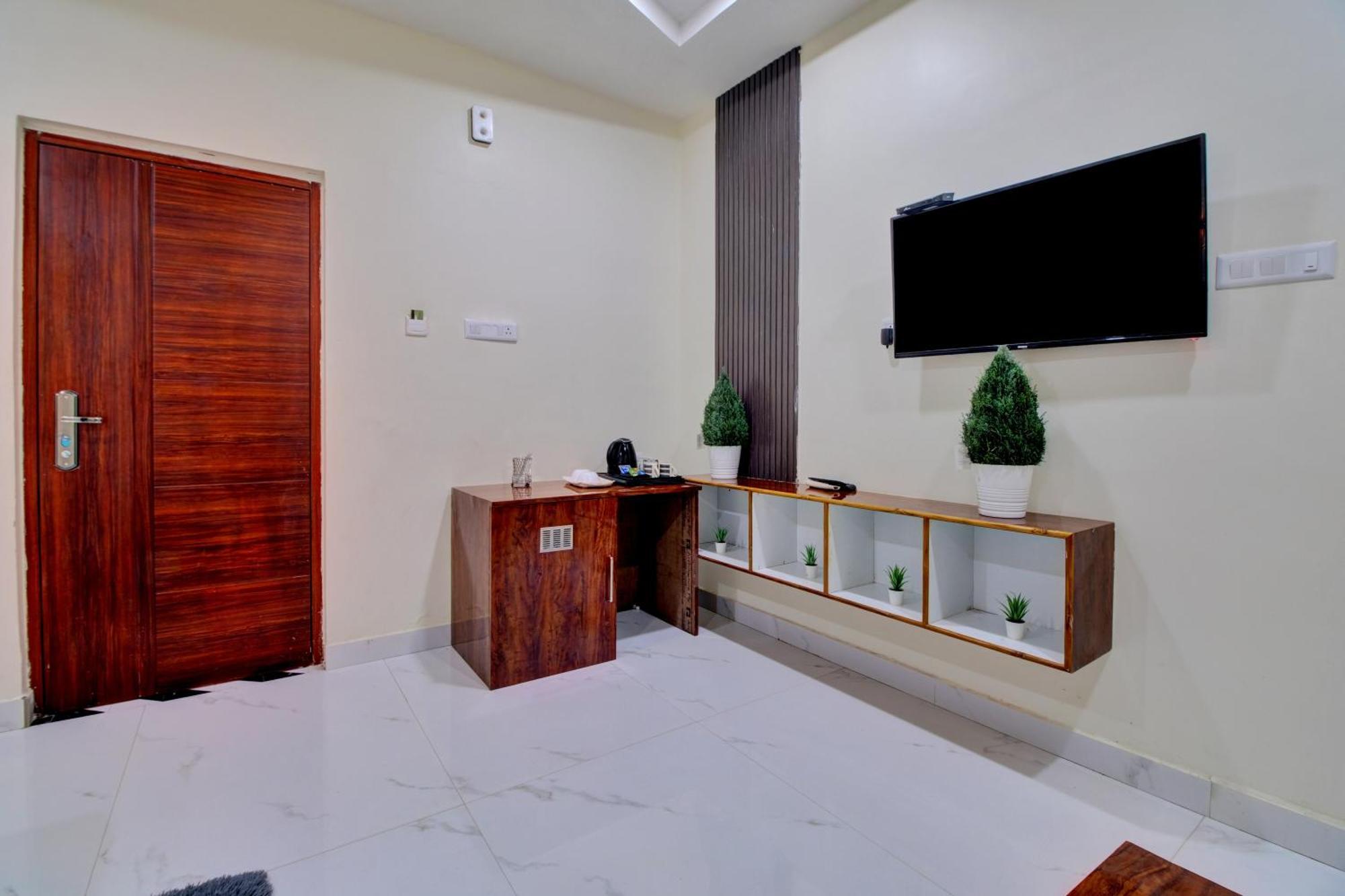 Collection O Hotel Mango Tree Khammam Экстерьер фото